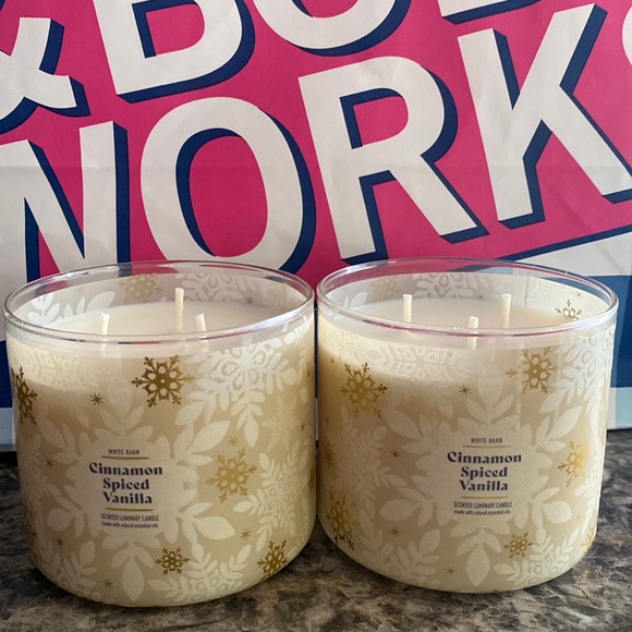 Bath & body Works Cinnamon Spiced Vanilla   3- wick candles - Picture 5 of 6